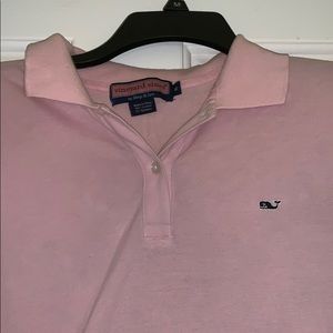 Baby pink vineyard vines shirt